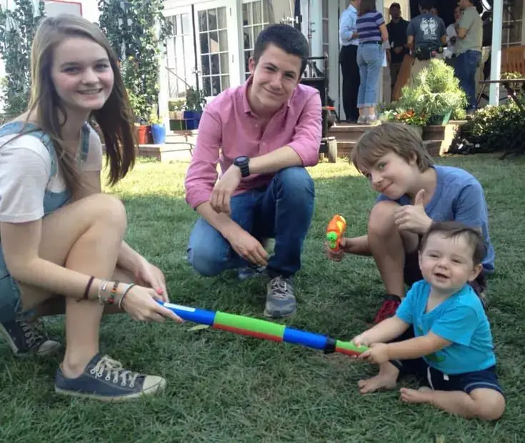 Dylan Minnette and Kerris Dorsey on the set of Alexander and the Terrible, Horrible, No Good, Very Bad Day